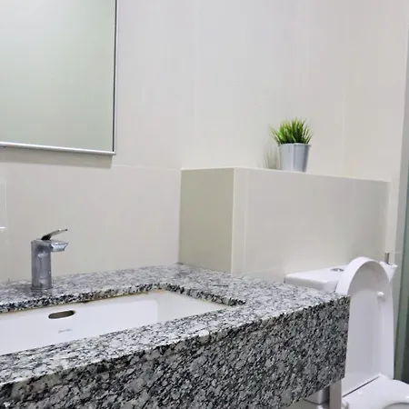 5 Pax Santorini Colour Themed Suite At Paradigm Mall,Pj Petaling Jaya Exterior photo