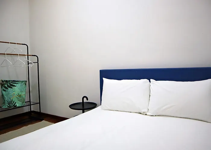 5 Pax Santorini Colour Themed Suite At Paradigm Mall,Pj
