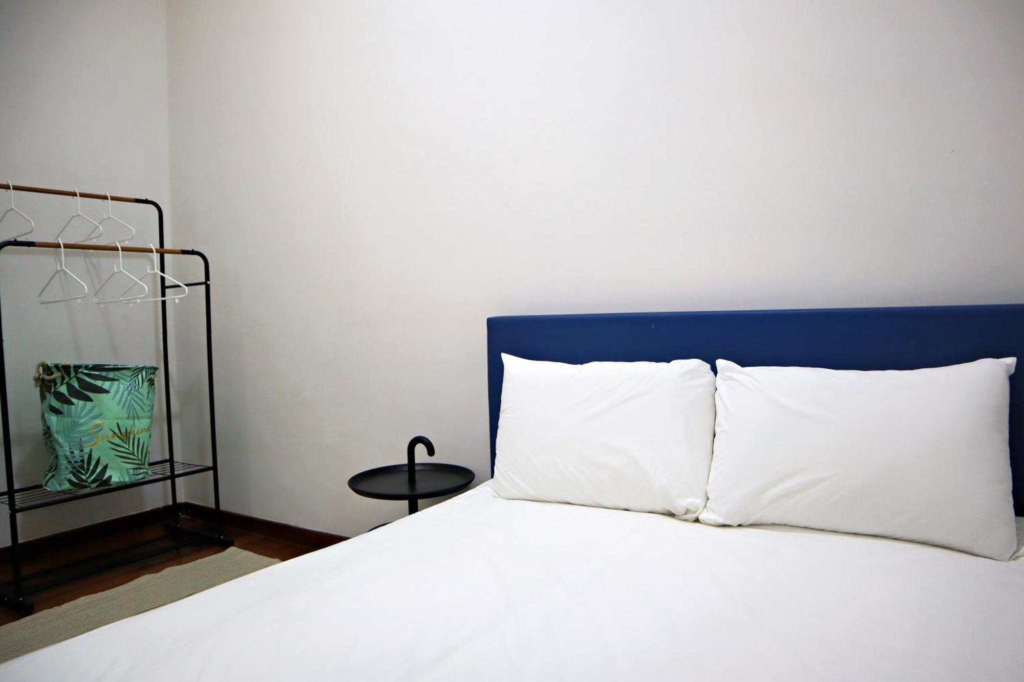 Apartment 5 Pax Santorini Colour Themed At Paradigm Mall,pj Petaling Jaya