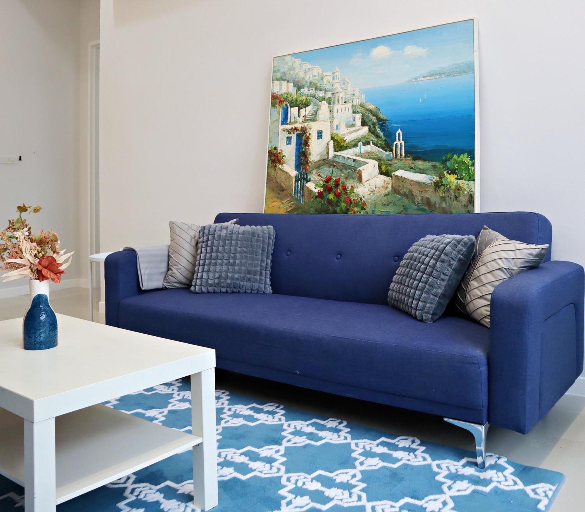 Apartment 5 Pax Santorini Colour Themed At Paradigm Mall,pj